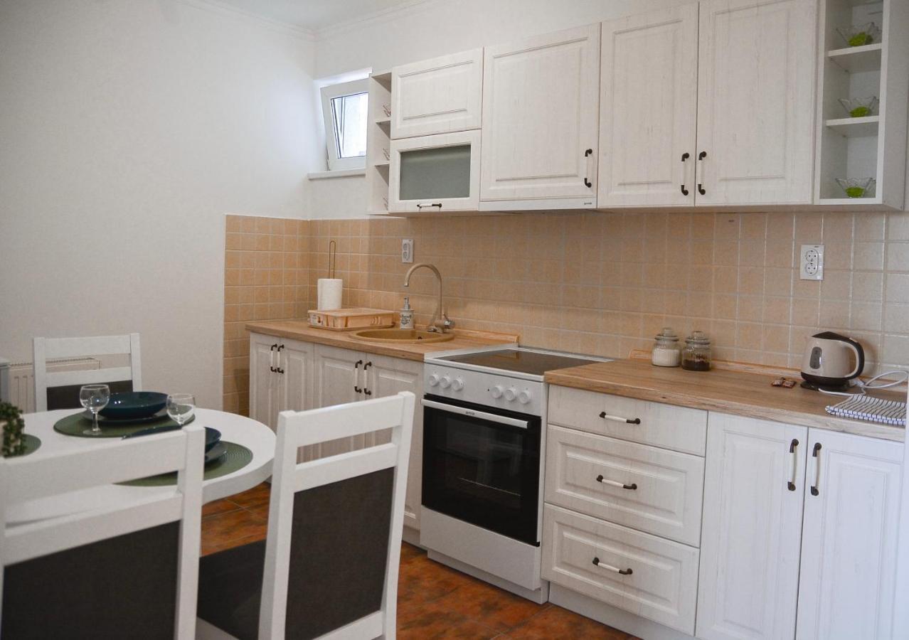 Crown Apartment 2 Суботица Екстериор снимка