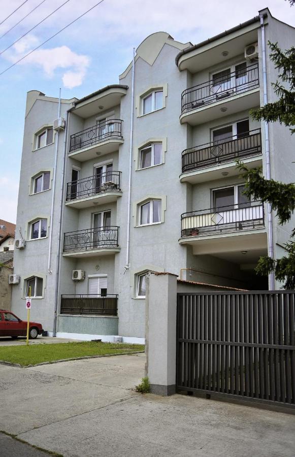 Crown Apartment 2 Суботица Екстериор снимка